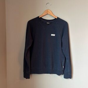 Women’s navy Patagonia size large crewneck